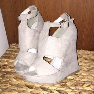 🤍Platform Wedges🤍